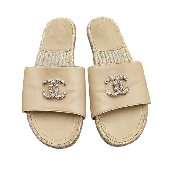 Chanel CC Pearl Espadrille Slide Flat Sandal Size 39 US 8 8.5 Beige Tan Slip On - Picture 2 of 9